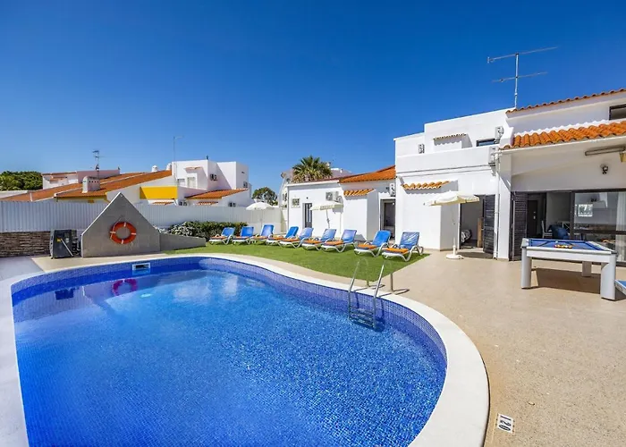 Pina By Βίλα Αλμπουφέιρα