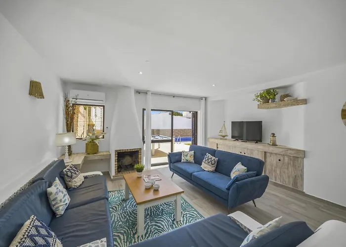 Вилла Pina By *